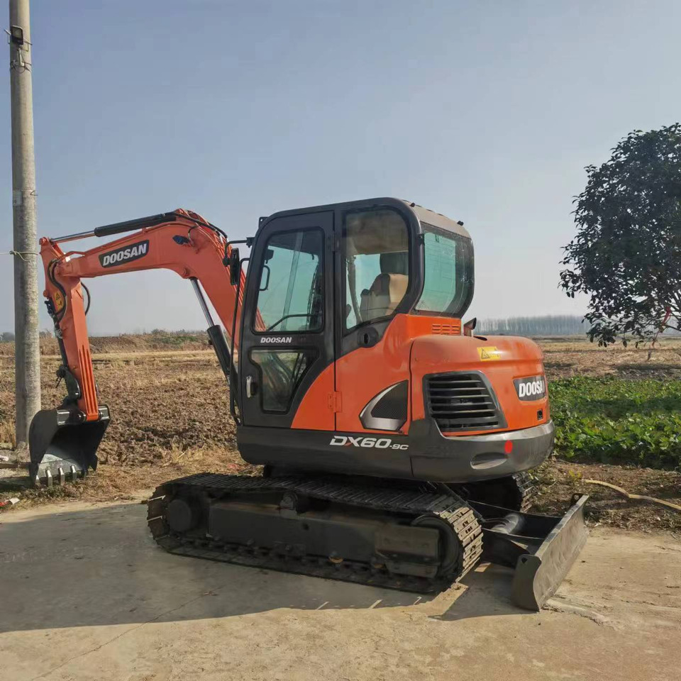 DOOSAN DX60 - Mini rýpadlo: obrázek 1 DOOSAN DX60 - Mini rýpadlo: obrázek 1