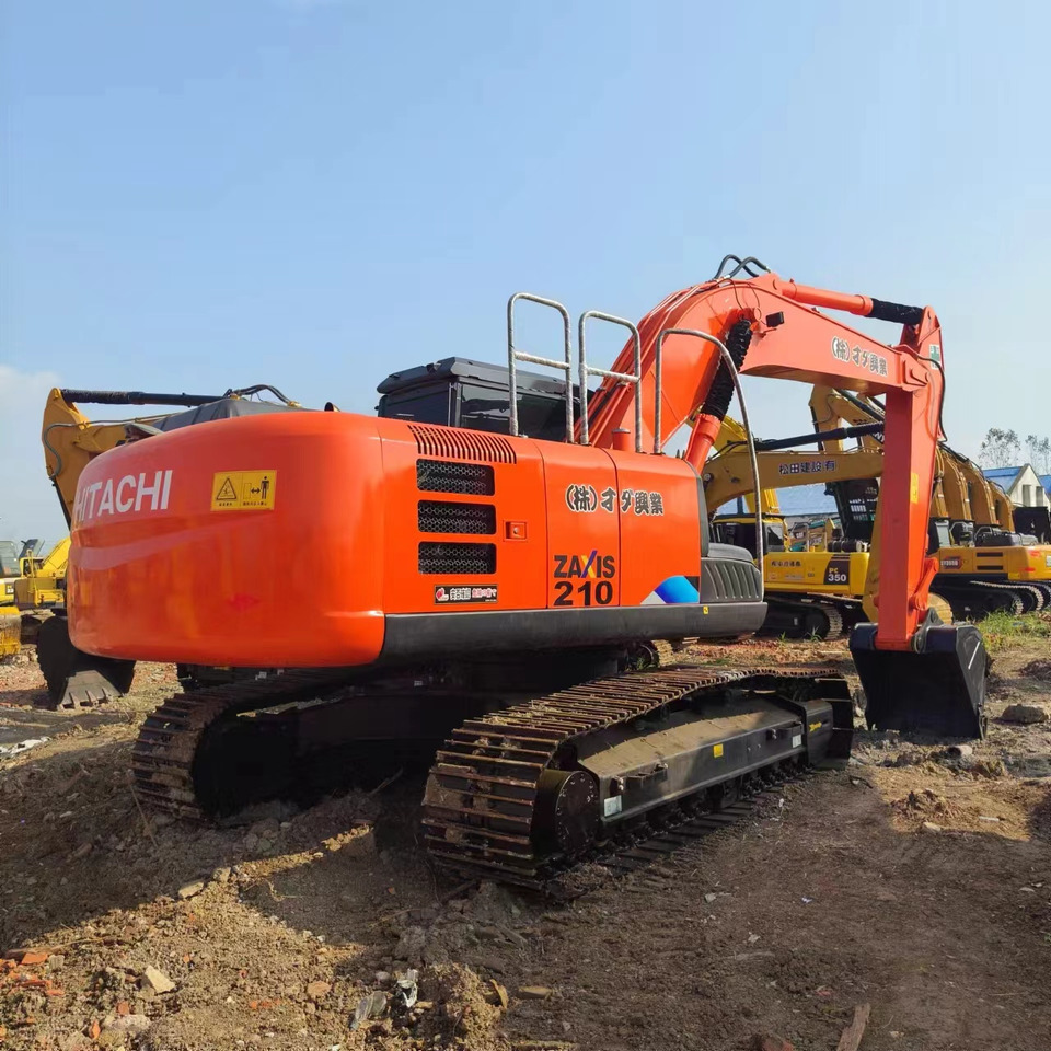 HITACHI ZX210 - Pásové rýpadlo: obrázek 1 HITACHI ZX210 - Pásové rýpadlo: obrázek 1