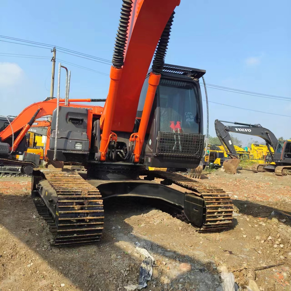 HITACHI ZX210 - Pásové rýpadlo: obrázek 3 HITACHI ZX210 - Pásové rýpadlo: obrázek 3