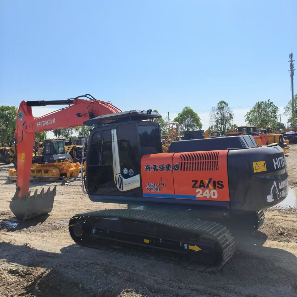 HITACHI ZX240 - Pásové rýpadlo: obrázek 3 HITACHI ZX240 - Pásové rýpadlo: obrázek 3
