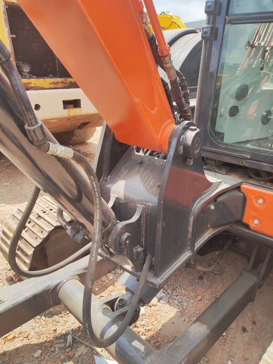 Mini rýpadlo HITACHI ZX55USR: obrázek 16