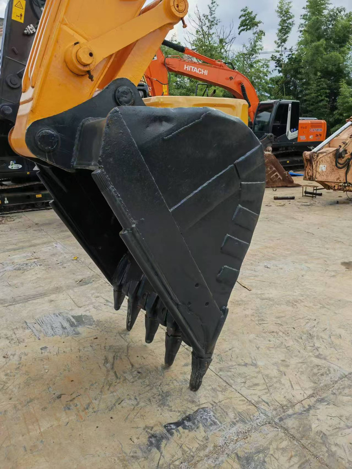 Pásové rýpadlo Hyundai HX330: obrázek 6