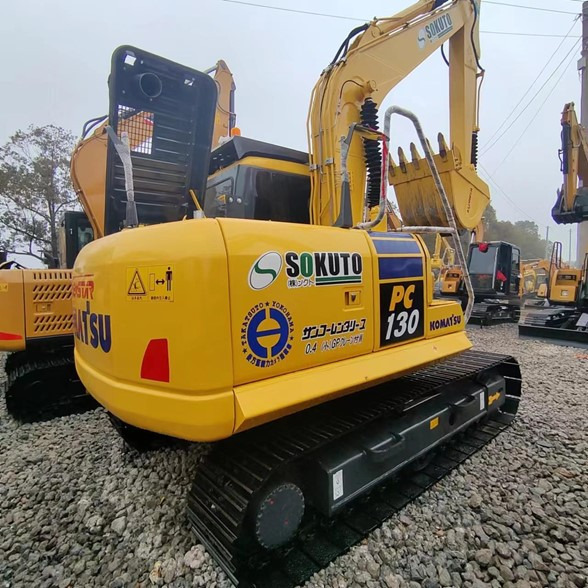 KOMATSU PC130 - Pásové rýpadlo: obrázek 2 KOMATSU PC130 - Pásové rýpadlo: obrázek 2