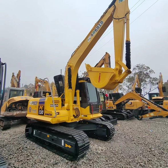 KOMATSU PC130 - Pásové rýpadlo: obrázek 1 KOMATSU PC130 - Pásové rýpadlo: obrázek 1