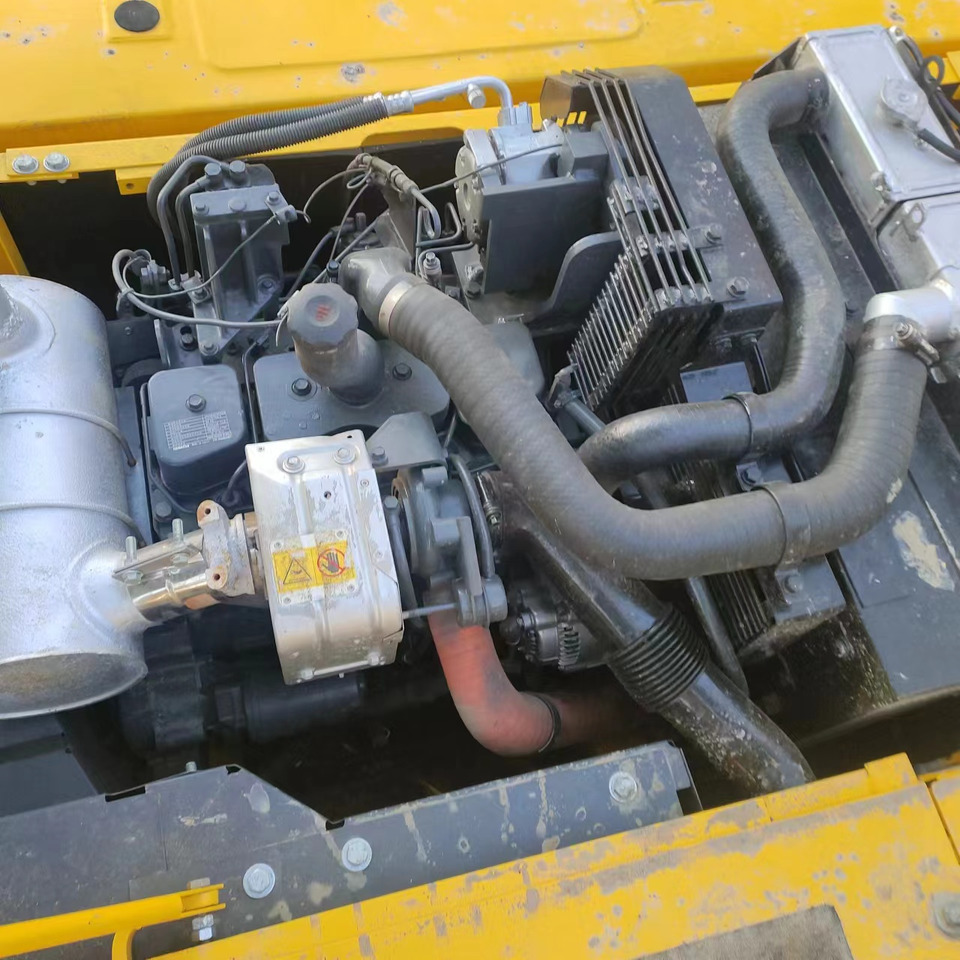 Pásové rýpadlo KOMATSU PC160: obrázek 12