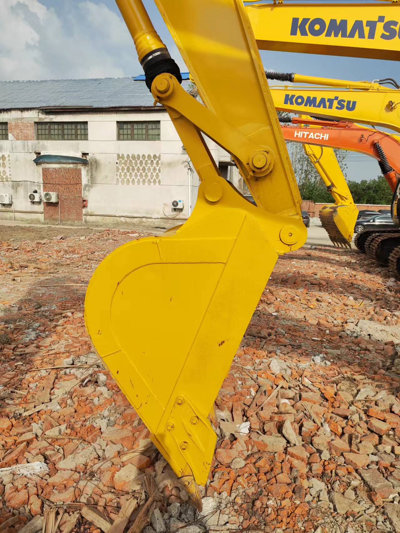 Pásové rýpadlo KOMATSU PC200: obrázek 8