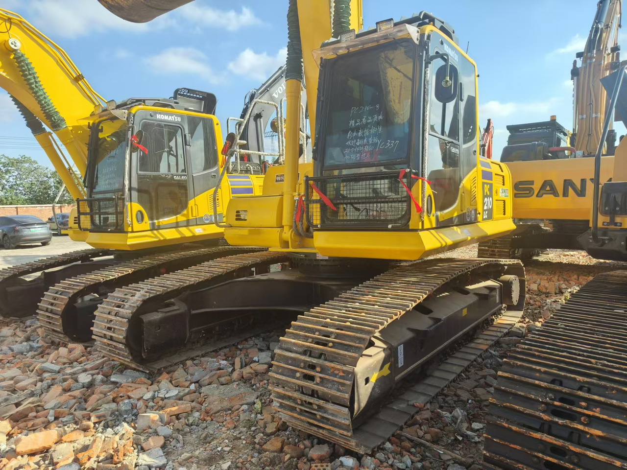 KOMATSU PC210LC-8 - Pásové rýpadlo: obrázek 4 KOMATSU PC210LC-8 - Pásové rýpadlo: obrázek 4