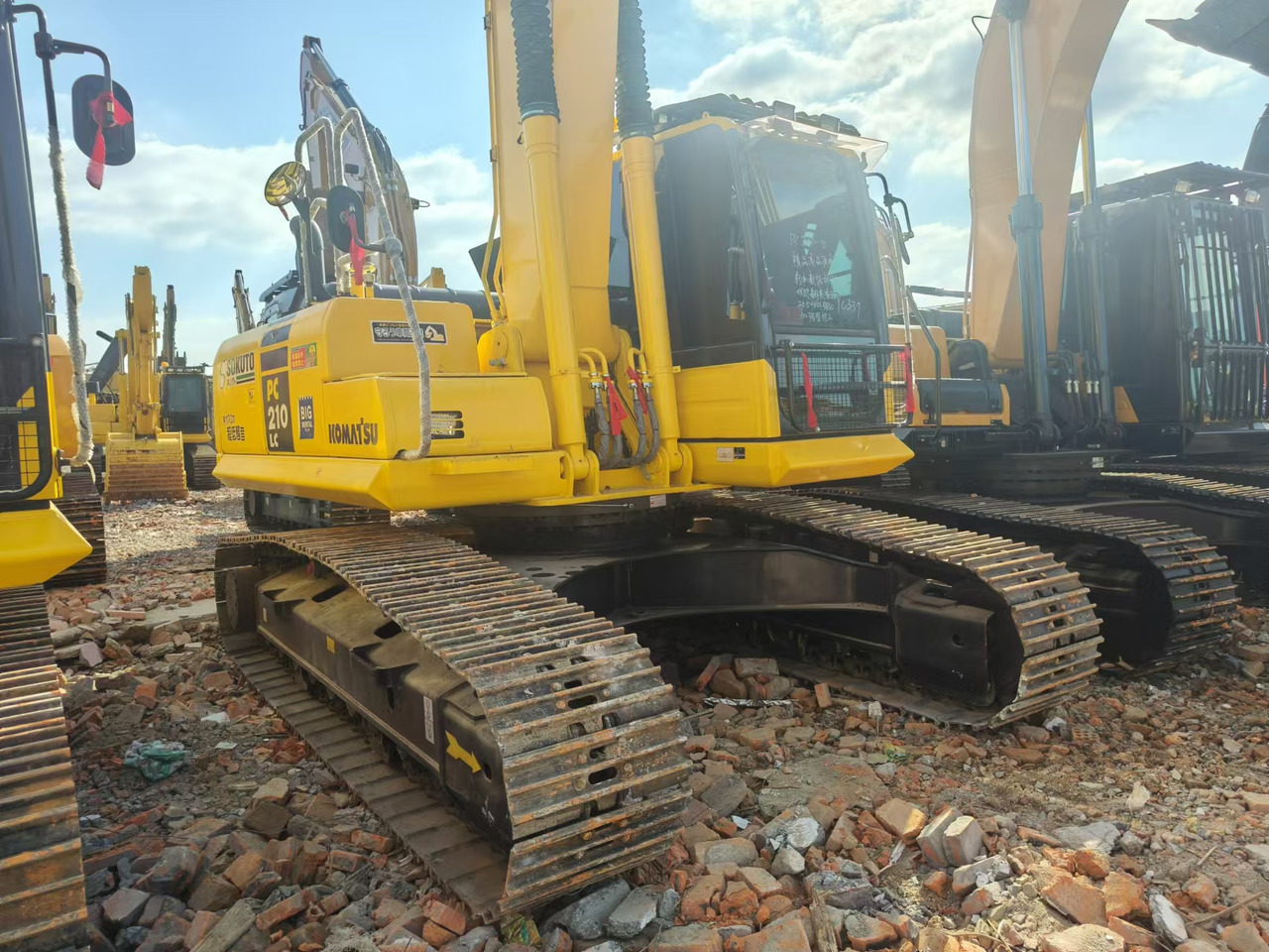KOMATSU PC210LC-8 - Pásové rýpadlo: obrázek 5 KOMATSU PC210LC-8 - Pásové rýpadlo: obrázek 5