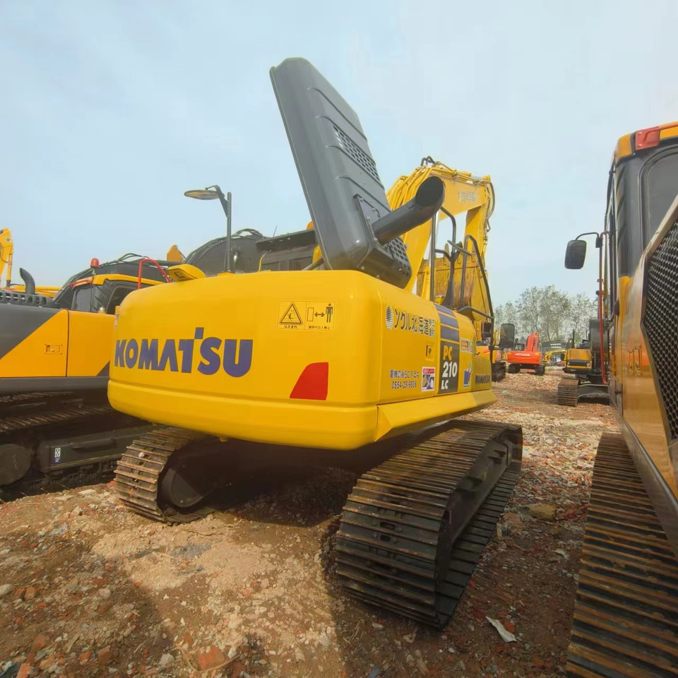 KOMATSU PC210LC - Pásové rýpadlo: obrázek 4 KOMATSU PC210LC - Pásové rýpadlo: obrázek 4