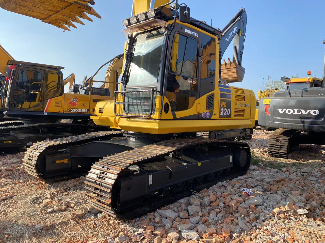 KOMATSU PC220 - Pásové rýpadlo: obrázek 3 KOMATSU PC220 - Pásové rýpadlo: obrázek 3