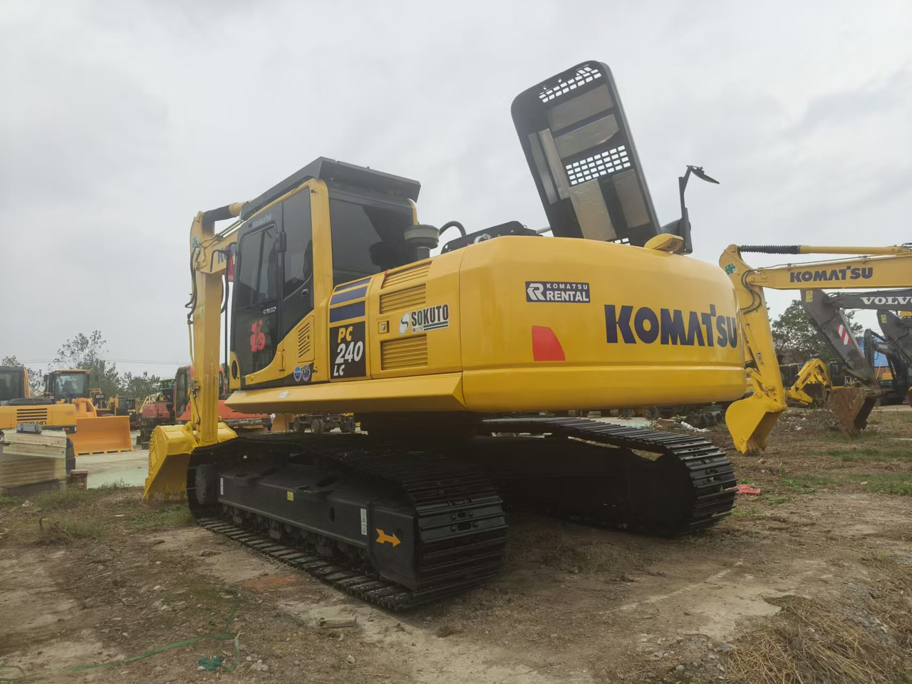 KOMATSU PC240LC-8 - Pásové rýpadlo: obrázek 4 KOMATSU PC240LC-8 - Pásové rýpadlo: obrázek 4