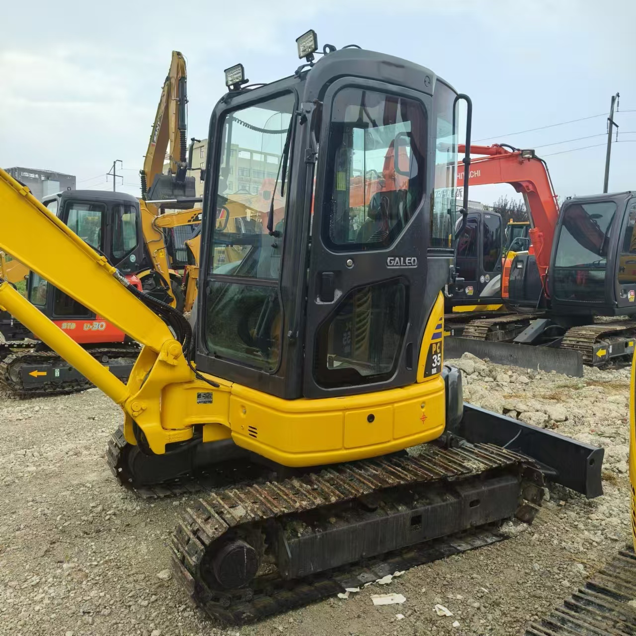 KOMATSU PC35 - Mini rýpadlo: obrázek 4 KOMATSU PC35 - Mini rýpadlo: obrázek 4