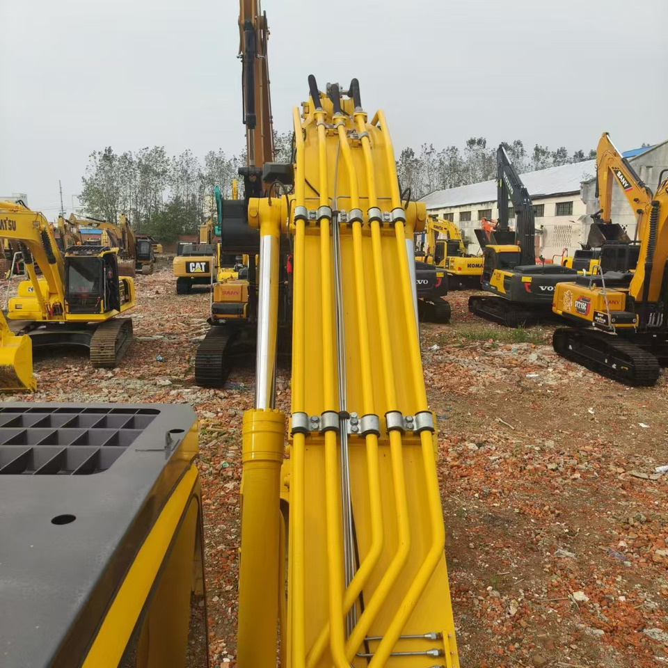 KOMATSU PC350 - Pásové rýpadlo: obrázek 3 KOMATSU PC350 - Pásové rýpadlo: obrázek 3