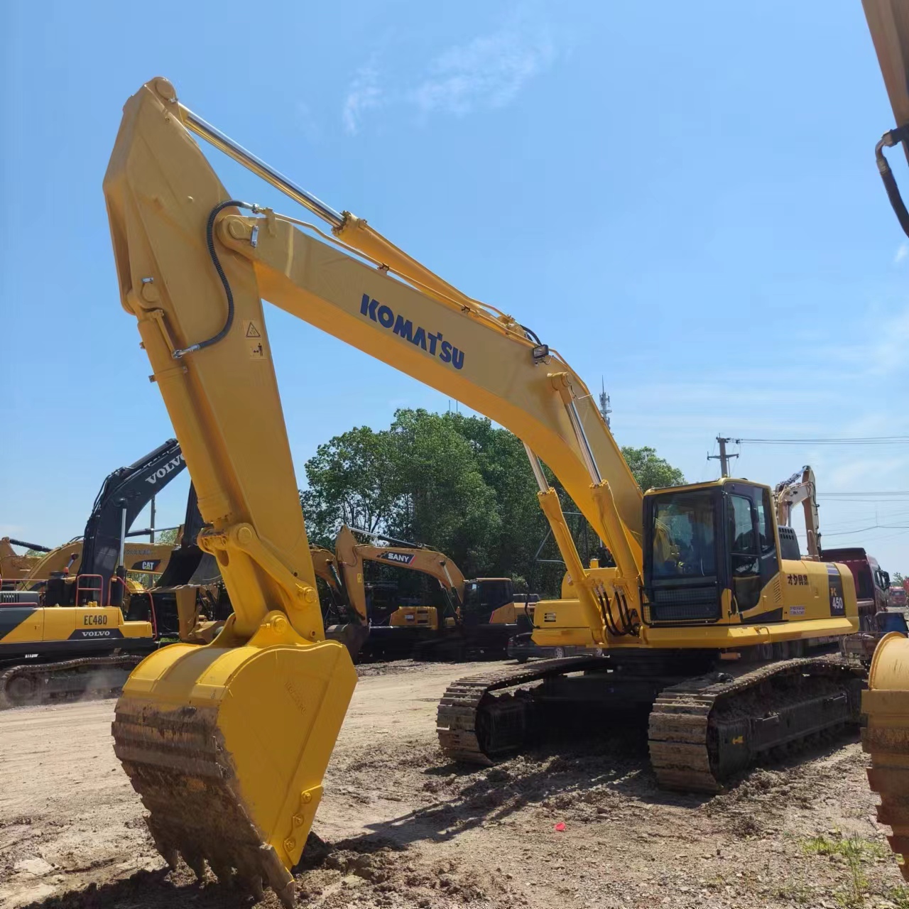 KOMATSU PC450 - Pásové rýpadlo: obrázek 4 KOMATSU PC450 - Pásové rýpadlo: obrázek 4
