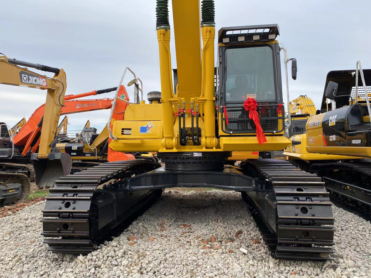 KOMATSU PC450 - Pásové rýpadlo: obrázek 3 KOMATSU PC450 - Pásové rýpadlo: obrázek 3