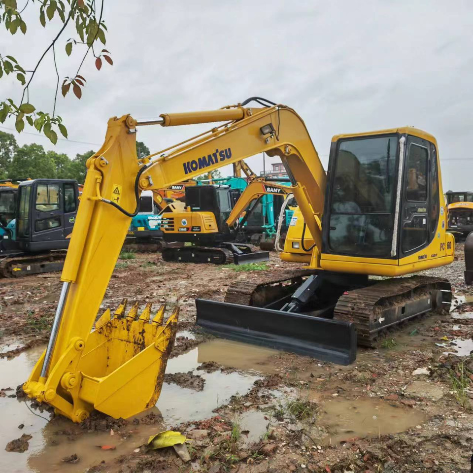 KOMATSU PC60-7 - Pásové rýpadlo: obrázek 2 KOMATSU PC60-7 - Pásové rýpadlo: obrázek 2