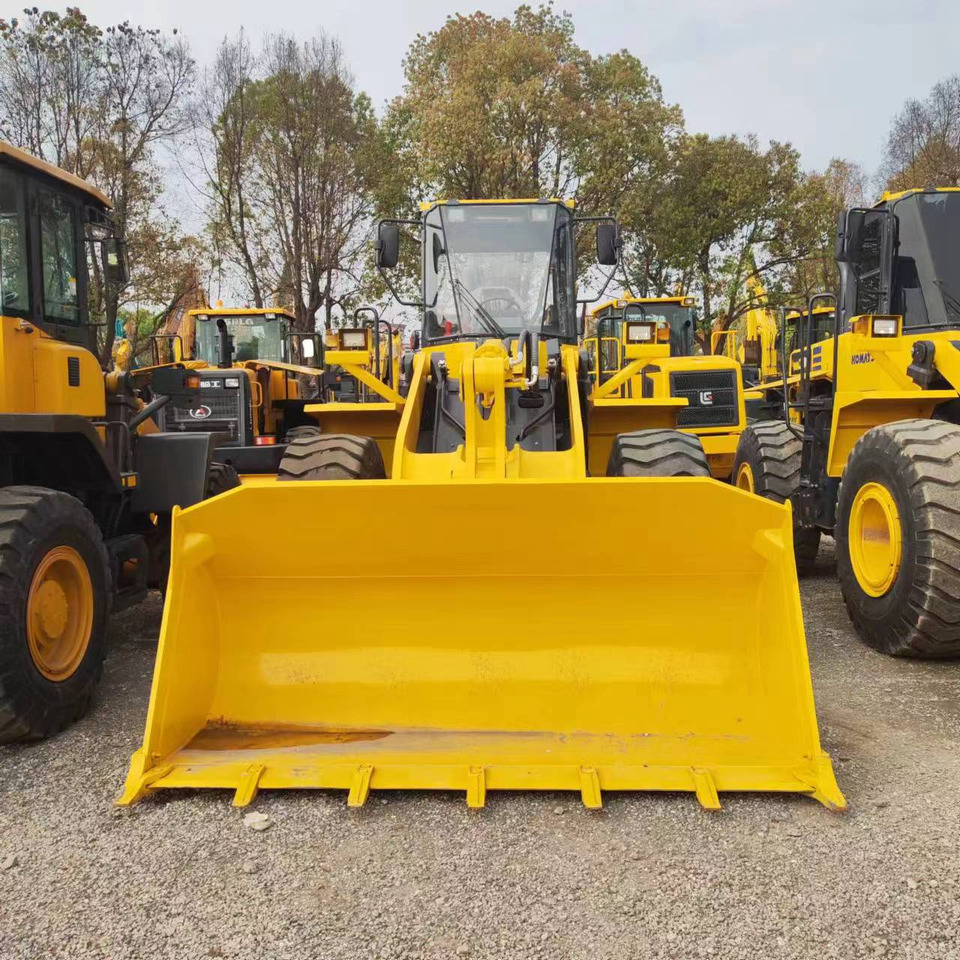KOMATSU WA380 - Kolový nakladač: obrázek 4 KOMATSU WA380 - Kolový nakladač: obrázek 4