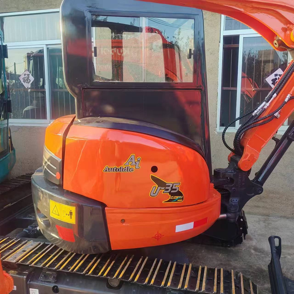 KUBOTA U35 leasing KUBOTA U35: obrázek 6