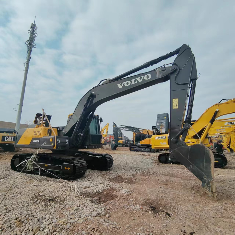 VOLVO EC210 - Pásové rýpadlo: obrázek 4 VOLVO EC210 - Pásové rýpadlo: obrázek 4