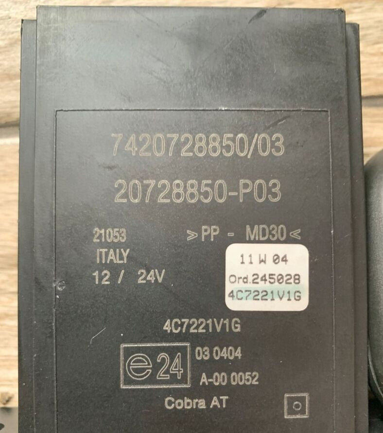 Cobra STEROWNIK CENTRALNEGO ZAMKA 20728850 Volvo FH FM FE FL - Řídicí blok pro Nákladní auto: obrázek 3 Cobra STEROWNIK CENTRALNEGO ZAMKA 20728850 Volvo FH FM FE FL - Řídicí blok pro Nákladní auto: obrázek 3