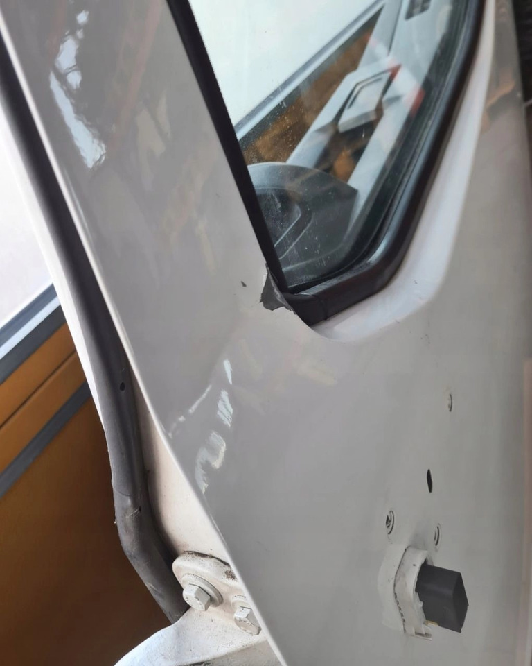 DRZWI KOMPLETNE LEWE RENAULT GAMA T K C RANGE ŚREDNIA KABINA - Dveře a díly: obrázek 3 DRZWI KOMPLETNE LEWE RENAULT GAMA T K C RANGE ŚREDNIA KABINA - Dveře a díly: obrázek 3