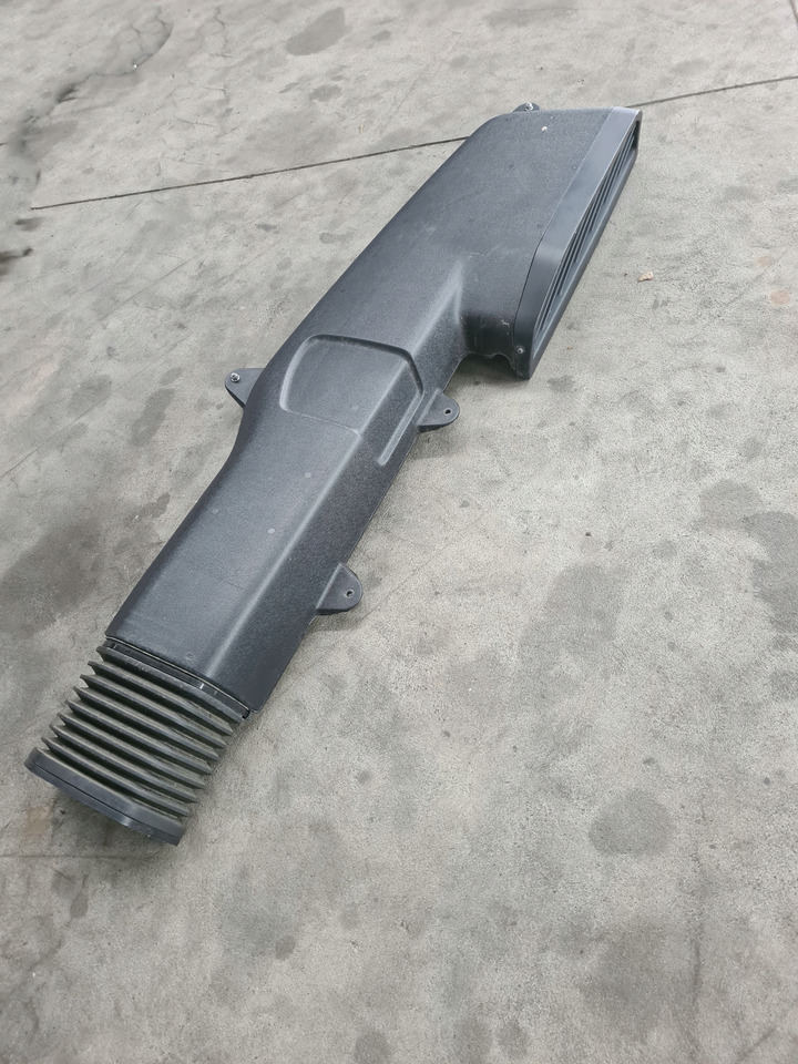 FORD KOMIN WLOT POWIETRZA KABINY FORD F-MAX 500 TRUCKS EURO 6 - Systém sání vzduchu pro Nákladní auto: obrázek 1 FORD KOMIN WLOT POWIETRZA KABINY FORD F-MAX 500 TRUCKS EURO 6 - Systém sání vzduchu pro Nákladní auto: obrázek 1