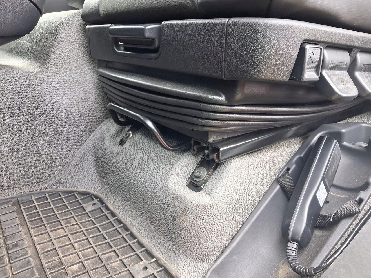 FOTEL KIEROWCY RENAULT GAMA D - Sedaček: obrázek 3 FOTEL KIEROWCY RENAULT GAMA D - Sedaček: obrázek 3