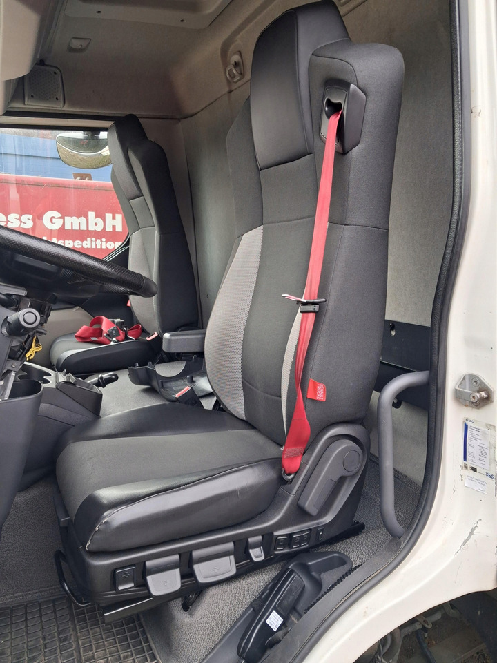 FOTEL KIEROWCY RENAULT GAMA D - Sedaček: obrázek 1 FOTEL KIEROWCY RENAULT GAMA D - Sedaček: obrázek 1