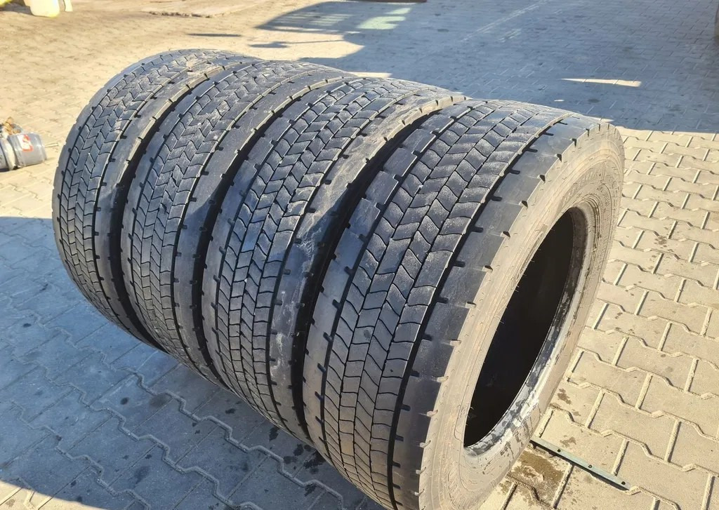 GOODYEAR TYŁ FUELMAX D 295/60 R 22.5 4 szt. stalowe - Pneumatiky a ráfky: obrázek 1 GOODYEAR TYŁ FUELMAX D 295/60 R 22.5 4 szt. stalowe - Pneumatiky a ráfky: obrázek 1