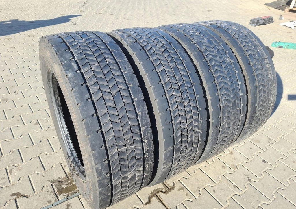 GOODYEAR TYŁ FUELMAX D 295/60 R 22.5 4 szt. stalowe - Pneumatiky a ráfky: obrázek 4 GOODYEAR TYŁ FUELMAX D 295/60 R 22.5 4 szt. stalowe - Pneumatiky a ráfky: obrázek 4