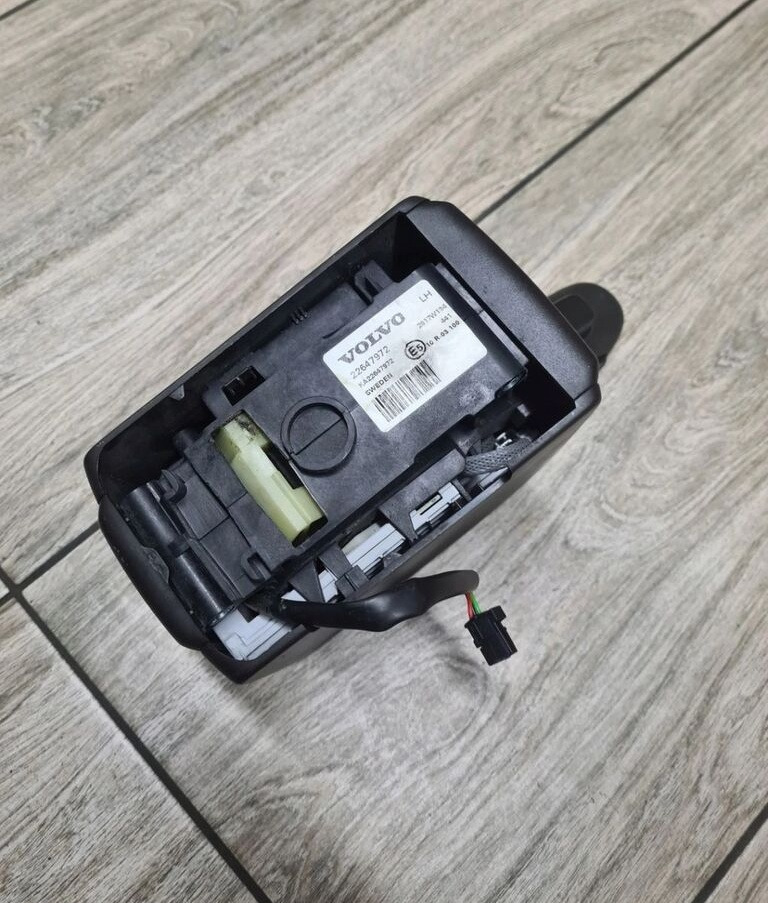 JOYSTICK ZMIANY BIEGÓW GAŁKA LEWAREK VOLVO FH 4 FM 4 FH 16 EURO 6 22647972 Volvo FH 4 FM 4 FH 16 EURO 6 22647972 Volvo VOLVO FH 4 FM 4 FH 16 EURO 6 22647972 - Řadící páka pro Nákladní auto: obrázek 2 JOYSTICK ZMIANY BIEGÓW GAŁKA LEWAREK VOLVO FH 4 FM 4 FH 16 EURO 6 22647972 Volvo FH 4 FM 4 FH 16 EURO 6 22647972 Volvo VOLVO FH 4 FM 4 FH 16 EURO 6 22647972 - Řadící páka pro Nákladní auto: obrázek 2