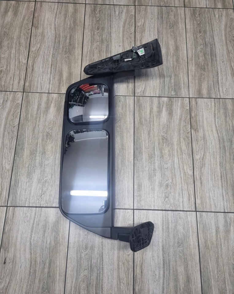 KOMPLETNE PRAWE FORD F-MAX TRUCKS EURO 6  - Zpětné zrcátko: obrázek 1 KOMPLETNE PRAWE FORD F-MAX TRUCKS EURO 6  - Zpětné zrcátko: obrázek 1