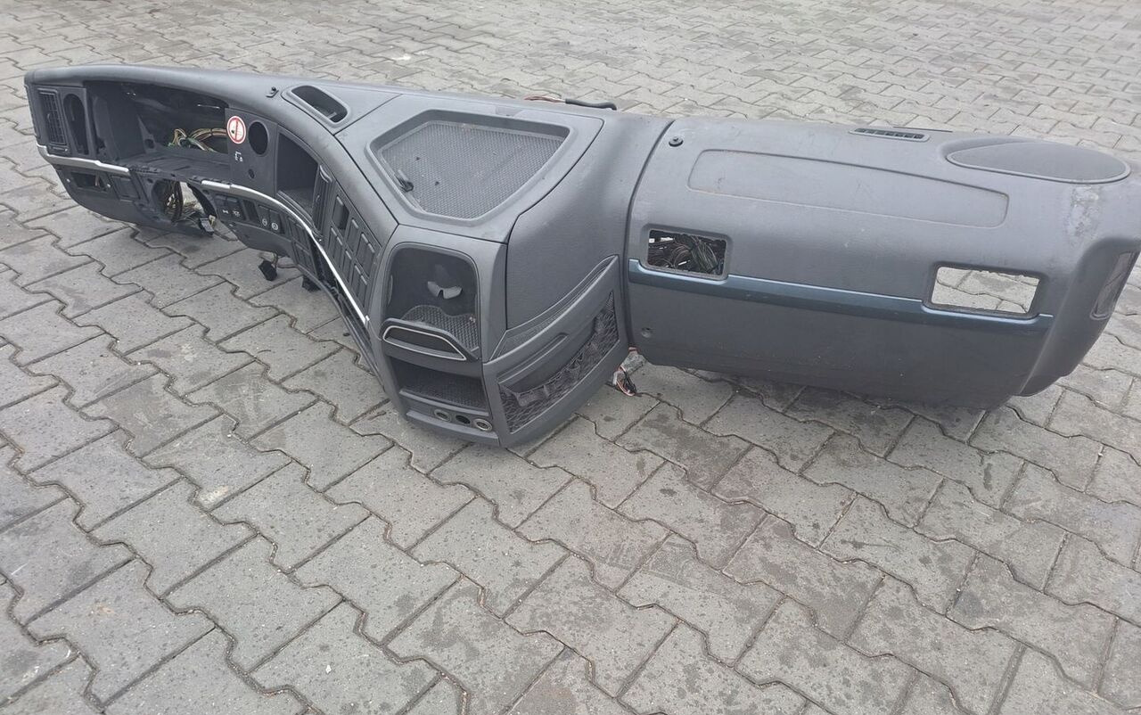 KONSOLA KOMPLETNA KOKPIT DESKA VOLVO FM 9 13 LIFT - Palubní deska pro Nákladní auto: obrázek 3 KONSOLA KOMPLETNA KOKPIT DESKA VOLVO FM 9 13 LIFT - Palubní deska pro Nákladní auto: obrázek 3