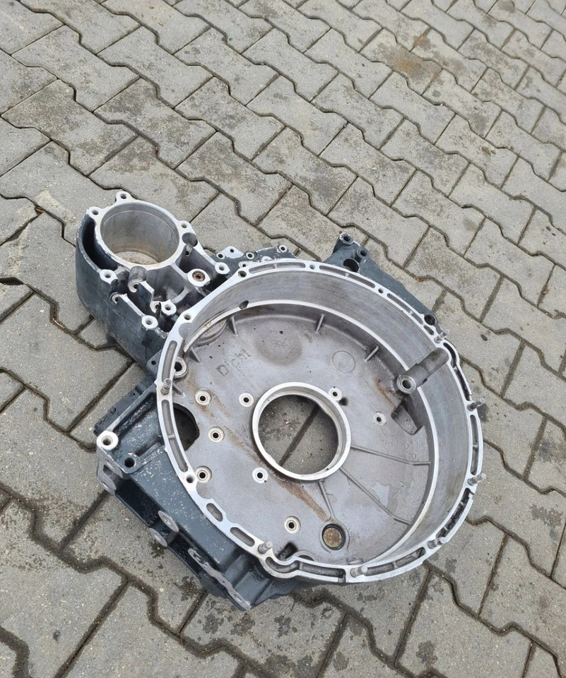 OBUDOWA SPRZĘGŁA KOŁA ZAMACHOWEGO VOLVO FL FE D7 RENAULT PREMIUM MIDLUM DXI 04905439 1445758 - Spojka a díly: obrázek 2 OBUDOWA SPRZĘGŁA KOŁA ZAMACHOWEGO VOLVO FL FE D7 RENAULT PREMIUM MIDLUM DXI 04905439 1445758 - Spojka a díly: obrázek 2