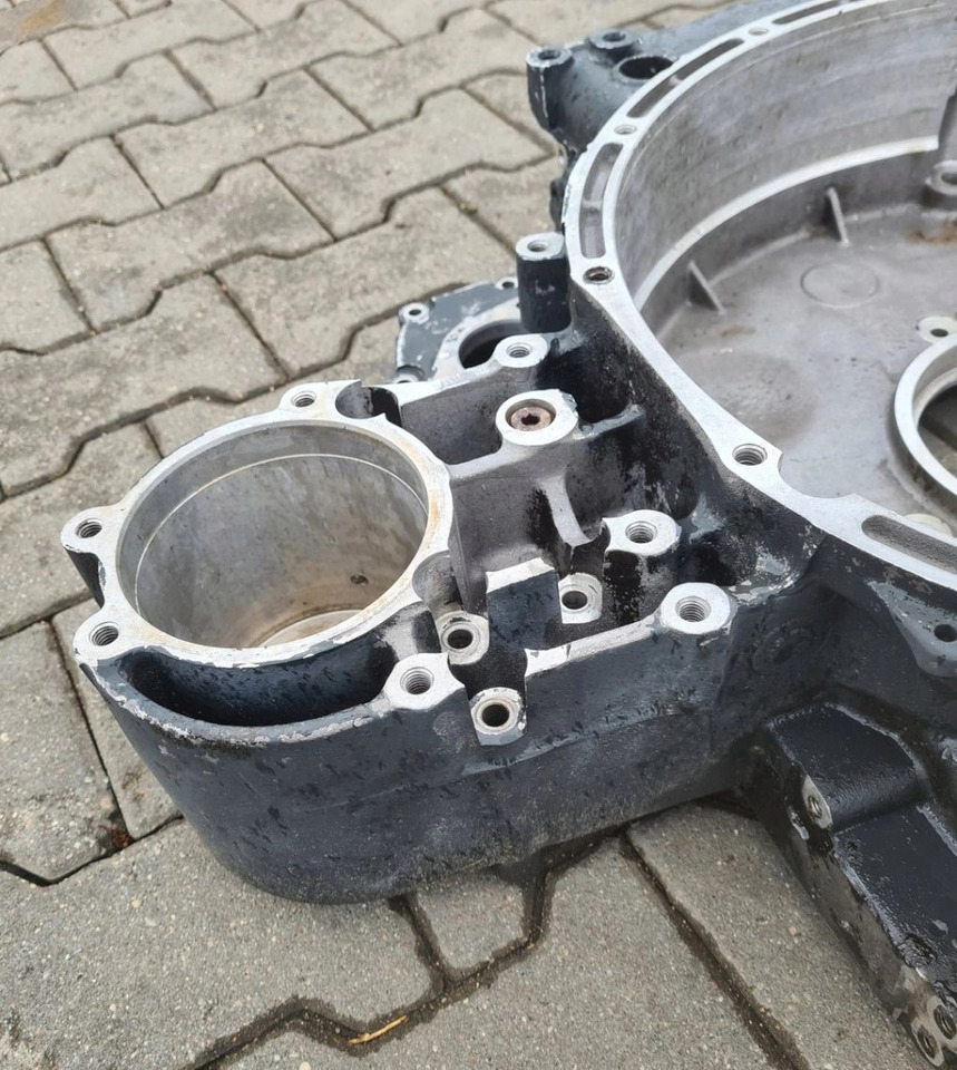 OBUDOWA SPRZĘGŁA KOŁA ZAMACHOWEGO VOLVO FL FE D7 RENAULT PREMIUM MIDLUM DXI 04905439 1445758 - Spojka a díly: obrázek 5 OBUDOWA SPRZĘGŁA KOŁA ZAMACHOWEGO VOLVO FL FE D7 RENAULT PREMIUM MIDLUM DXI 04905439 1445758 - Spojka a díly: obrázek 5