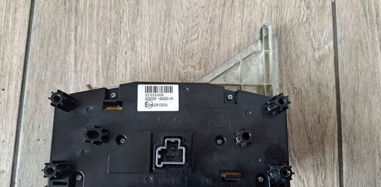 OEM PANEL NAWIEWU OGRZEWANIA KLIMATYZACJI VOLVO FH 4 22131006 - Tachograf pro Nákladní auto: obrázek 3 OEM PANEL NAWIEWU OGRZEWANIA KLIMATYZACJI VOLVO FH 4 22131006 - Tachograf pro Nákladní auto: obrázek 3
