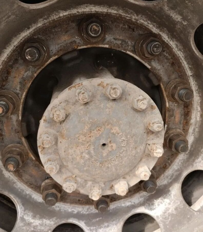 PIASTA KOMPLETNA TYŁ VOLVO FL 6 00-06 22.5 - Hlava pro Nákladní auto: obrázek 1 PIASTA KOMPLETNA TYŁ VOLVO FL 6 00-06 22.5 - Hlava pro Nákladní auto: obrázek 1