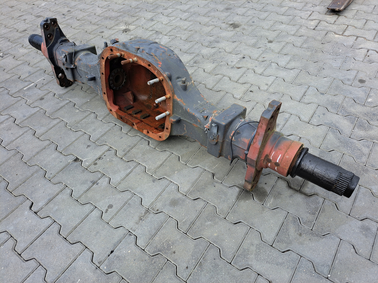 RENAULT OBUDOWA MOSTU POCHWA RENAULT KERAX LANDER RS1370HV 6x4 8x4 4x2 - Zadní náprava pro Nákladní auto: obrázek 1 RENAULT OBUDOWA MOSTU POCHWA RENAULT KERAX LANDER RS1370HV 6x4 8x4 4x2 - Zadní náprava pro Nákladní auto: obrázek 1