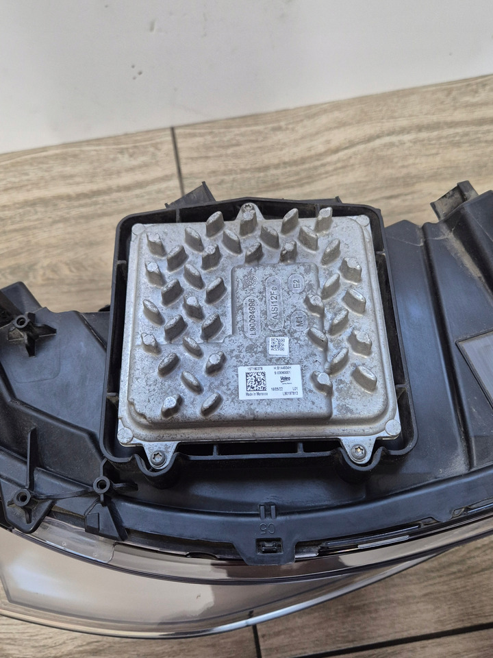 RENAULT REFLEKTOR LAMPA RENAULT RANGE T GAMA T EVOLUTION EVO LED LEWA - Světlomet pro Nákladní auto: obrázek 5 RENAULT REFLEKTOR LAMPA RENAULT RANGE T GAMA T EVOLUTION EVO LED LEWA - Světlomet pro Nákladní auto: obrázek 5