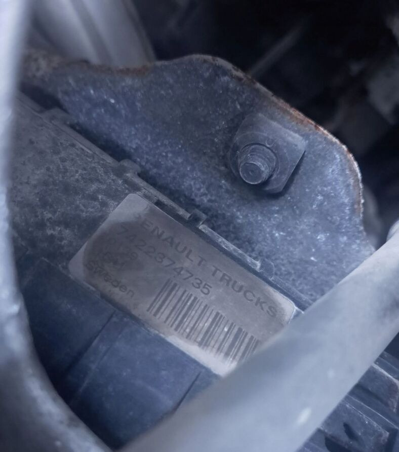 Renault CHŁODNICA WODY CIECZY PŁYNU GAMA T RANGE DTI 11 7422374735 - Chladič pro Nákladní auto: obrázek 1 Renault CHŁODNICA WODY CIECZY PŁYNU GAMA T RANGE DTI 11 7422374735 - Chladič pro Nákladní auto: obrázek 1