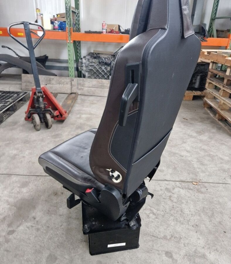 Renault FOTEL SIEDZENIE PASAŻERA RENAULT RANGE GAMA T C K OBROTOWY OBRAC - Sedaček pro Nákladní auto: obrázek 4 Renault FOTEL SIEDZENIE PASAŻERA RENAULT RANGE GAMA T C K OBROTOWY OBRAC - Sedaček pro Nákladní auto: obrázek 4