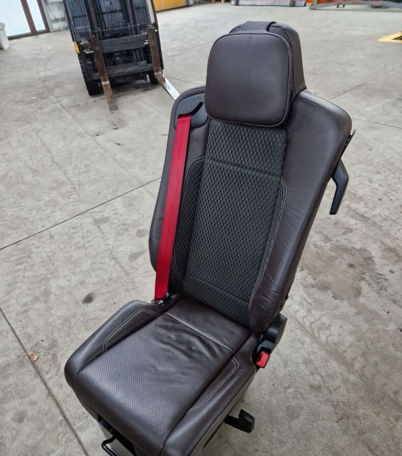Renault FOTEL SIEDZENIE PASAŻERA RENAULT RANGE GAMA T C K OBROTOWY OBRAC - Sedaček pro Nákladní auto: obrázek 1 Renault FOTEL SIEDZENIE PASAŻERA RENAULT RANGE GAMA T C K OBROTOWY OBRAC - Sedaček pro Nákladní auto: obrázek 1