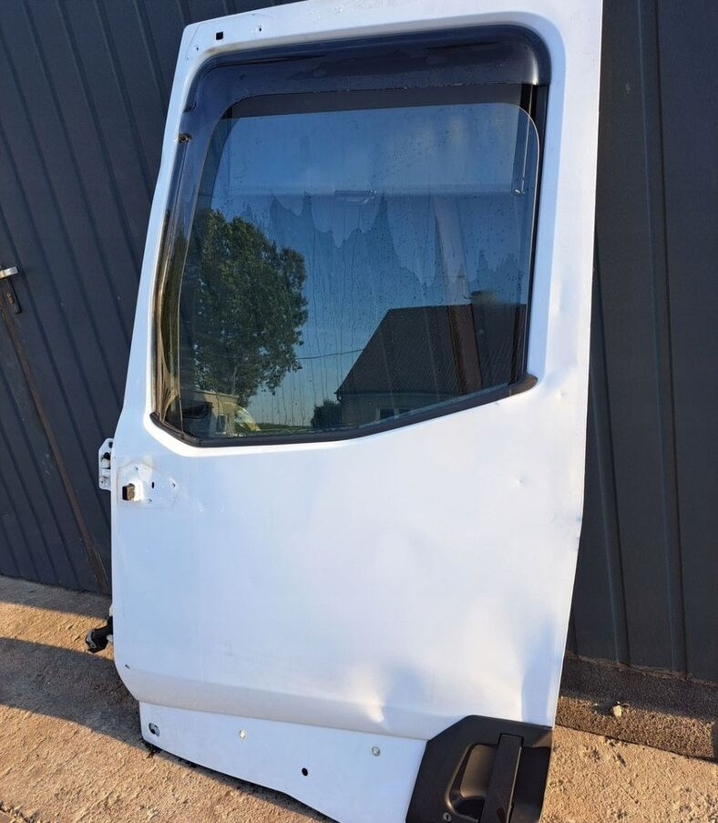 Renault GAMA T K C RANGE - Dveře a díly pro Nákladní auto: obrázek 1 Renault GAMA T K C RANGE - Dveře a díly pro Nákladní auto: obrázek 1