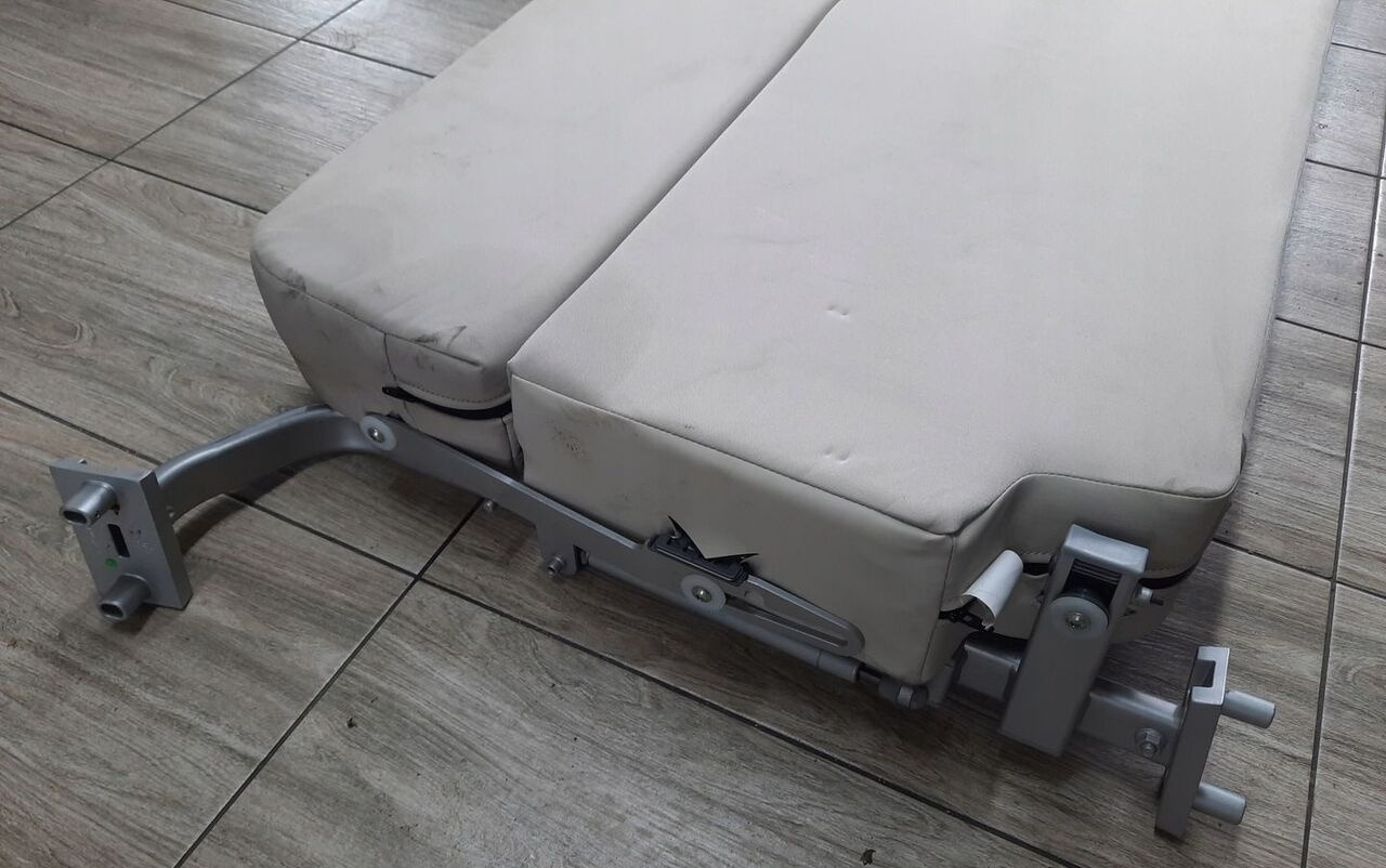 Renault ŁÓŻKO GÓRNE LEŻANKA RENAULT GAMA T RANGE - Sedaček pro Nákladní auto: obrázek 4 Renault ŁÓŻKO GÓRNE LEŻANKA RENAULT GAMA T RANGE - Sedaček pro Nákladní auto: obrázek 4
