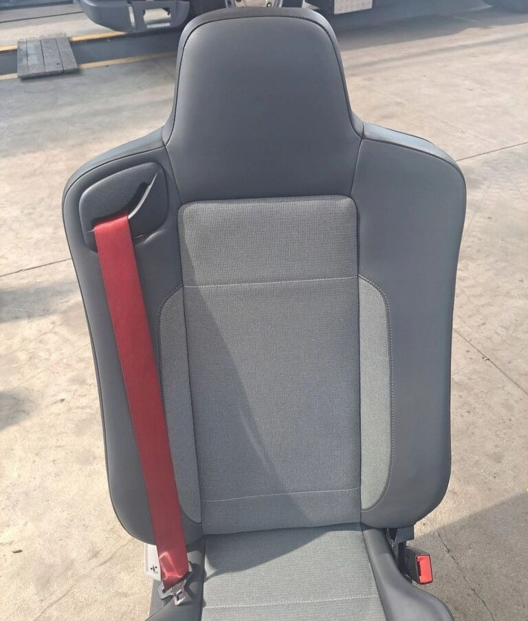 Renault PRAWY SIEDZENIE PASAŻERA Renault RANGE GAMA T C K - Sedaček pro Nákladní auto: obrázek 5 Renault PRAWY SIEDZENIE PASAŻERA Renault RANGE GAMA T C K - Sedaček pro Nákladní auto: obrázek 5
