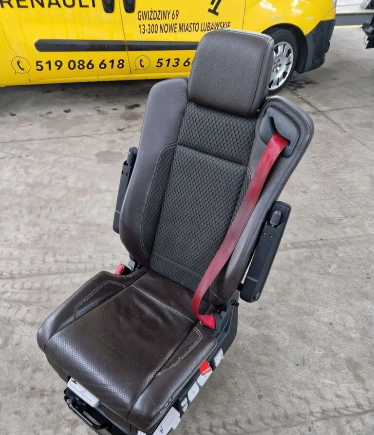 Renault SIEDZENIE KIEROWCY Renault GAMA T C K - Sedaček pro Nákladní auto: obrázek 1 Renault SIEDZENIE KIEROWCY Renault GAMA T C K - Sedaček pro Nákladní auto: obrázek 1