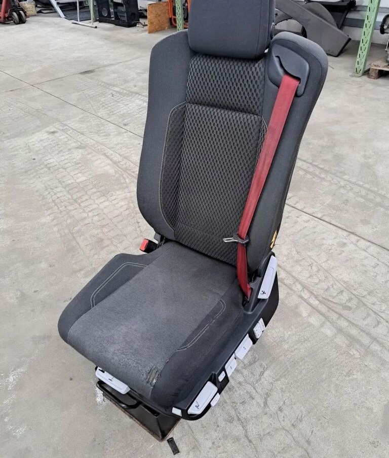Renault SIEDZENIE KIEROWCY Renault RANGE GAMA T C K - Sedaček pro Nákladní auto: obrázek 1 Renault SIEDZENIE KIEROWCY Renault RANGE GAMA T C K - Sedaček pro Nákladní auto: obrázek 1