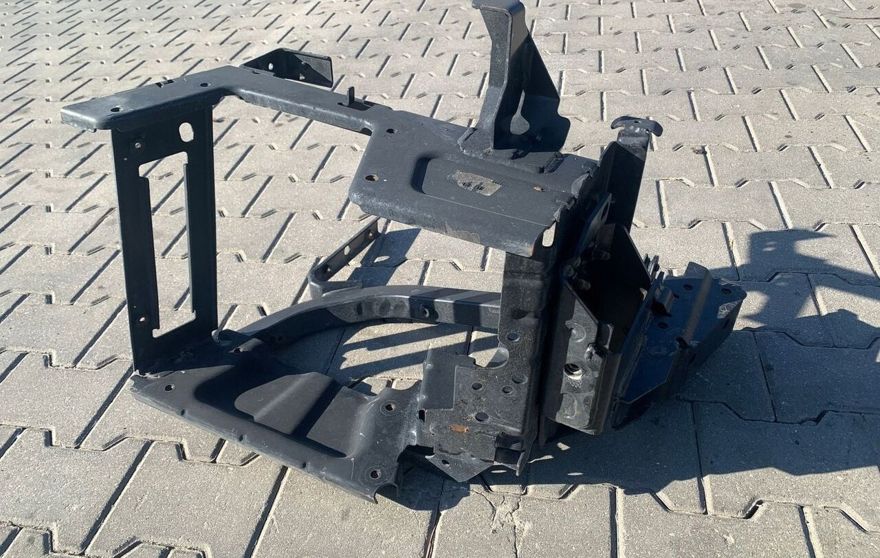 Renault STELAŻ STOPNICY STOPNIA PRAWY RENAULT GAMA T RANGE - Stupátko pro Nákladní auto: obrázek 2 Renault STELAŻ STOPNICY STOPNIA PRAWY RENAULT GAMA T RANGE - Stupátko pro Nákladní auto: obrázek 2