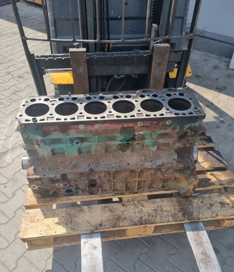 Renault WAŁ KORBOWY VOLVO FL FE PREMIUM MIDLUM DXI 7 D7E Deutz Renault , Volvo FE FL - Blok válců pro Nákladní auto: obrázek 1 Renault WAŁ KORBOWY VOLVO FL FE PREMIUM MIDLUM DXI 7 D7E Deutz Renault , Volvo FE FL - Blok válců pro Nákladní auto: obrázek 1