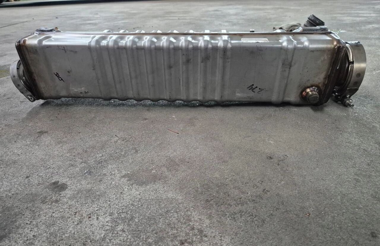 VOLVO CHŁODNICZKA SPALIN EGR FH 4 FH 16 D16K EURO6 21968564 - Chladič EGR pro Nákladní auto: obrázek 1 VOLVO CHŁODNICZKA SPALIN EGR FH 4 FH 16 D16K EURO6 21968564 - Chladič EGR pro Nákladní auto: obrázek 1